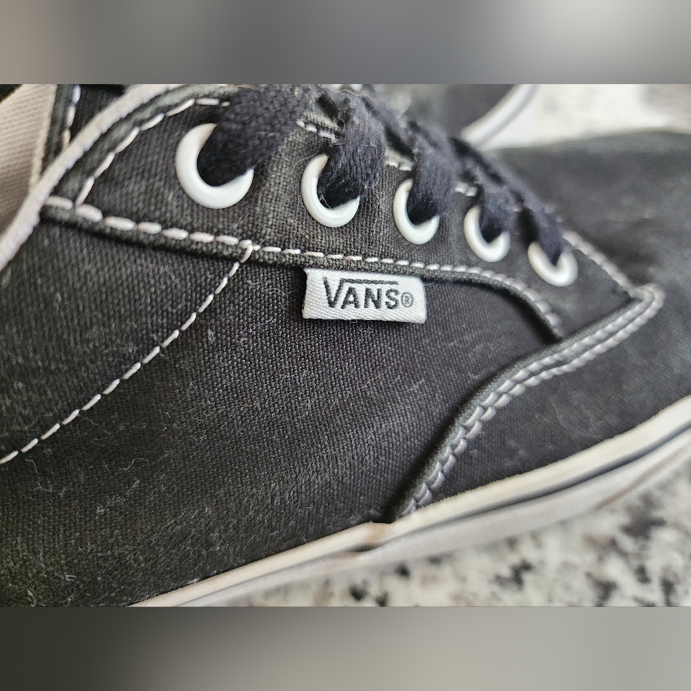 Vanz Shoes Black and White size 9.5 - Picture 7 of 7